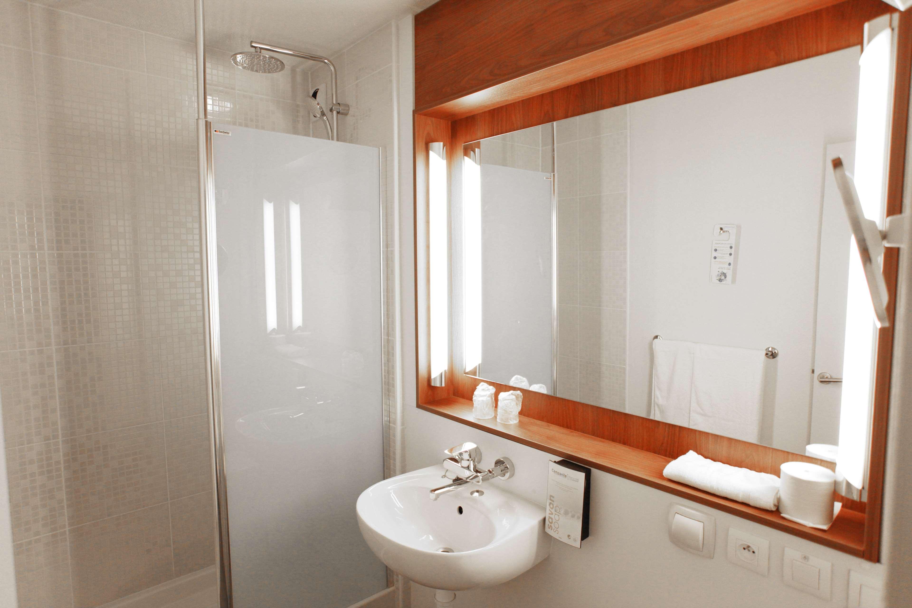 Ampaline Hotel - Perigueux Boulazac Buitenkant foto