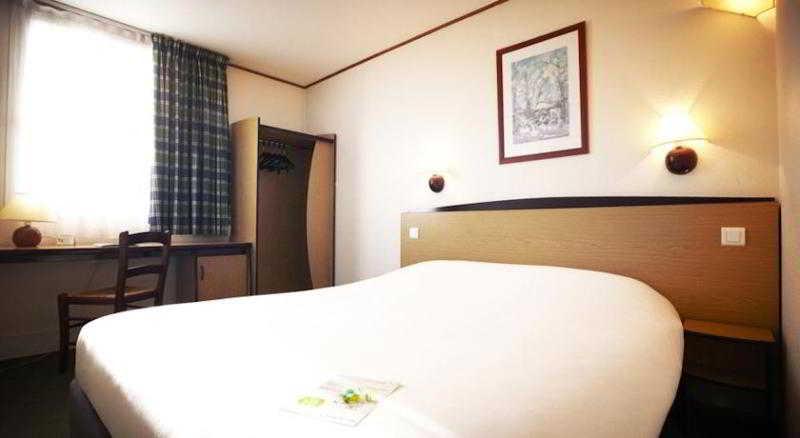 Ampaline Hotel - Perigueux Boulazac Buitenkant foto