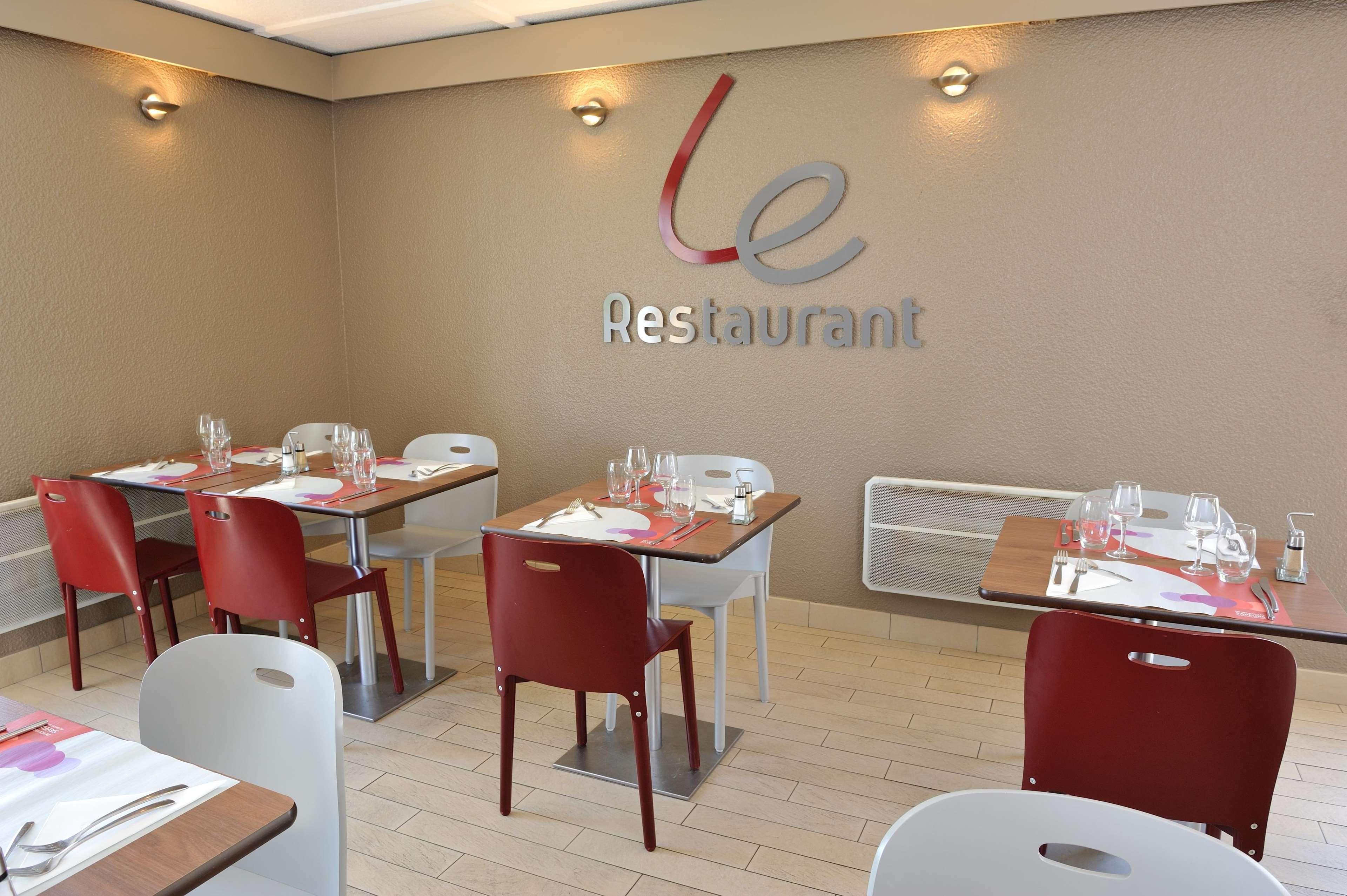 Ampaline Hotel - Perigueux Boulazac Buitenkant foto