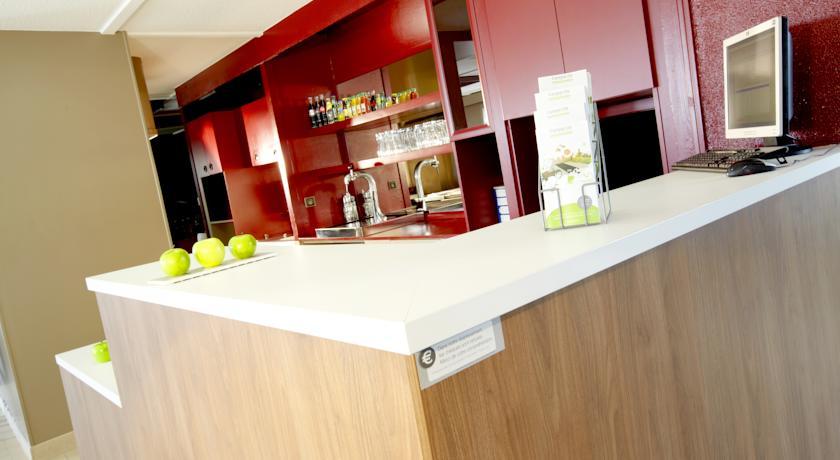 Ampaline Hotel - Perigueux Boulazac Buitenkant foto