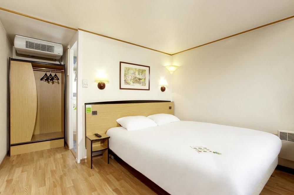 Ampaline Hotel - Perigueux Boulazac Buitenkant foto