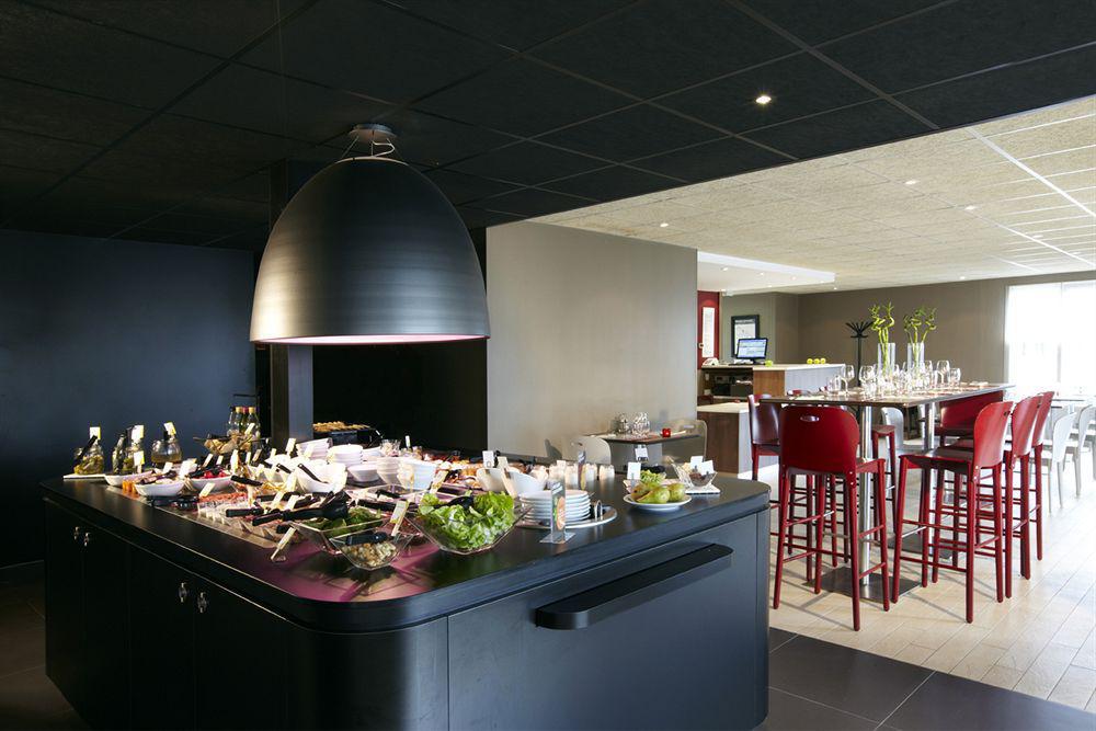 Ampaline Hotel - Perigueux Boulazac Buitenkant foto